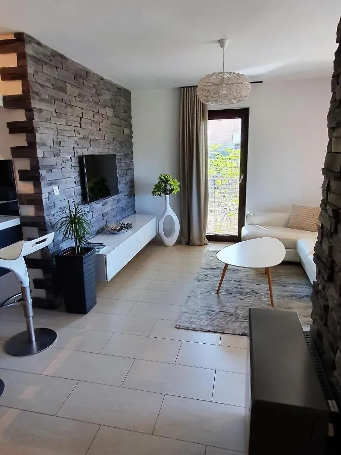 Ferienwohnung Lucia Exclusive With Parking In The Garage Poreč