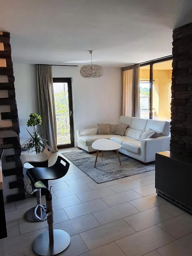 Ferienwohnung Lucia Exclusive With Parking In The Garage Poreč Apartment
