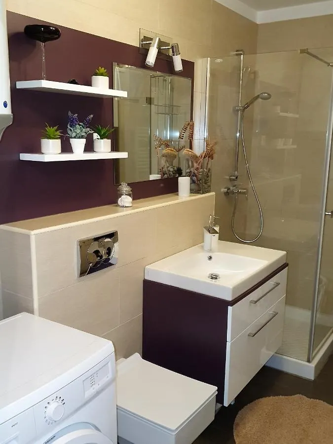 Apartment Ferienwohnung Lucia Exclusive With Parking In The Garage Poreč